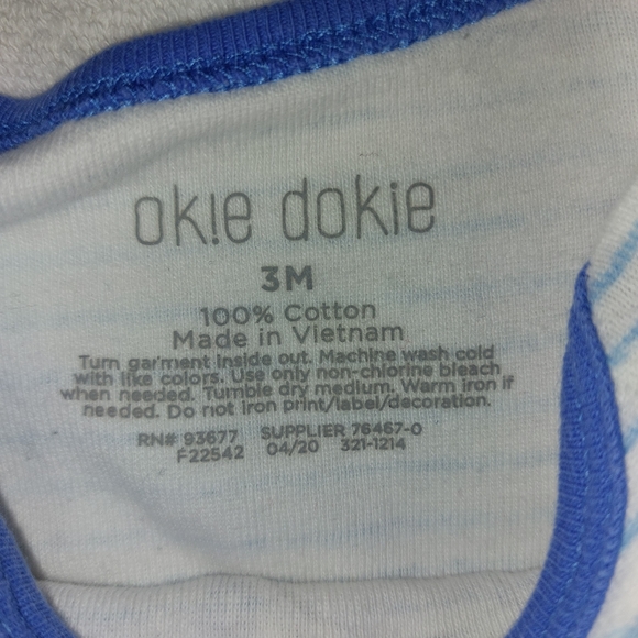 5 pc. Boy's 3M Lot of Footed Sleepers - incl. Fleece Christmas Sleeper - Picture 13 of 16